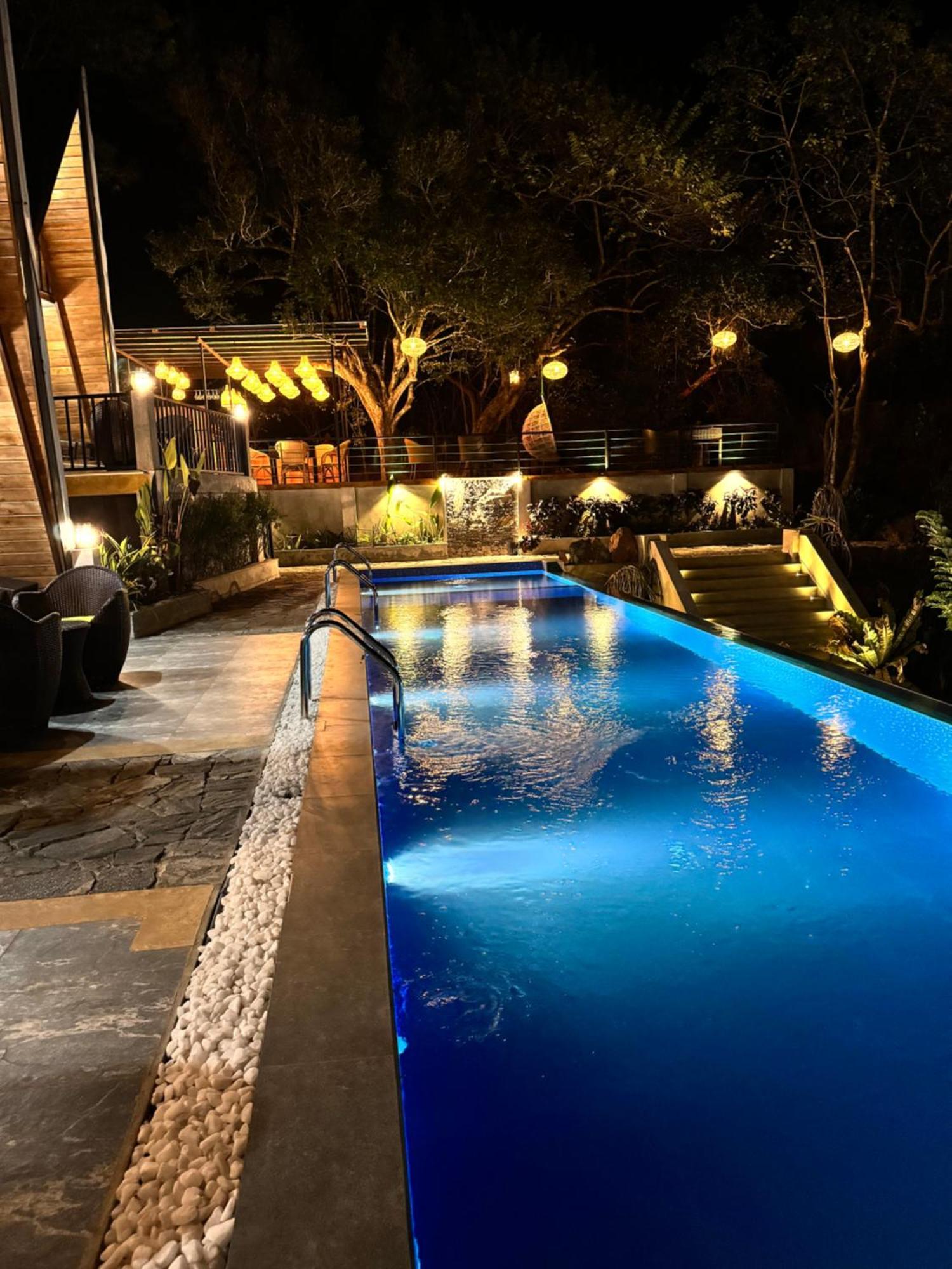Sundown Lake Hotel & Spa Habarana Buitenkant foto